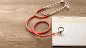 A stethoscope and a calendar